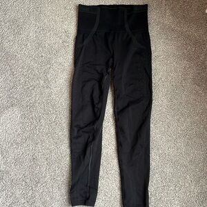 GYMSHARK LEGGINGS, SIZE SMALL